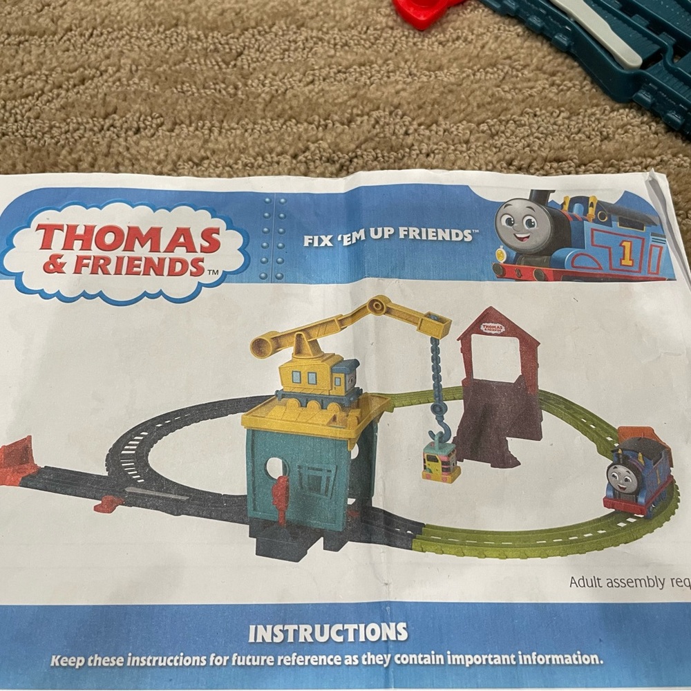 4 Thomas & Friends motorized trains + Track Set “Fix ‘em Up Friends” - Picture 5 of 9